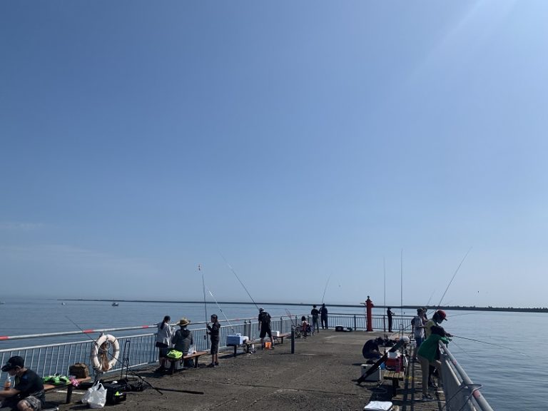 【鹿島港魚釣園】シマアジ狙いの遠投カゴ釣り!猛暑の中粘った末に50cmオーバーの良型が来ました 全国釣り紀行 【鹿島港魚釣園】シマアジ狙いの遠投カゴ釣り!猛暑の中粘った末に50cmオーバーの良型が来ました 全国釣り紀行